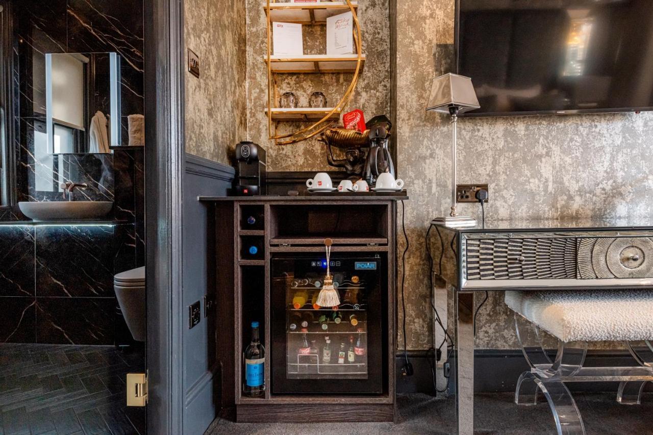Funky Monk Hotel 埃平 外观 照片