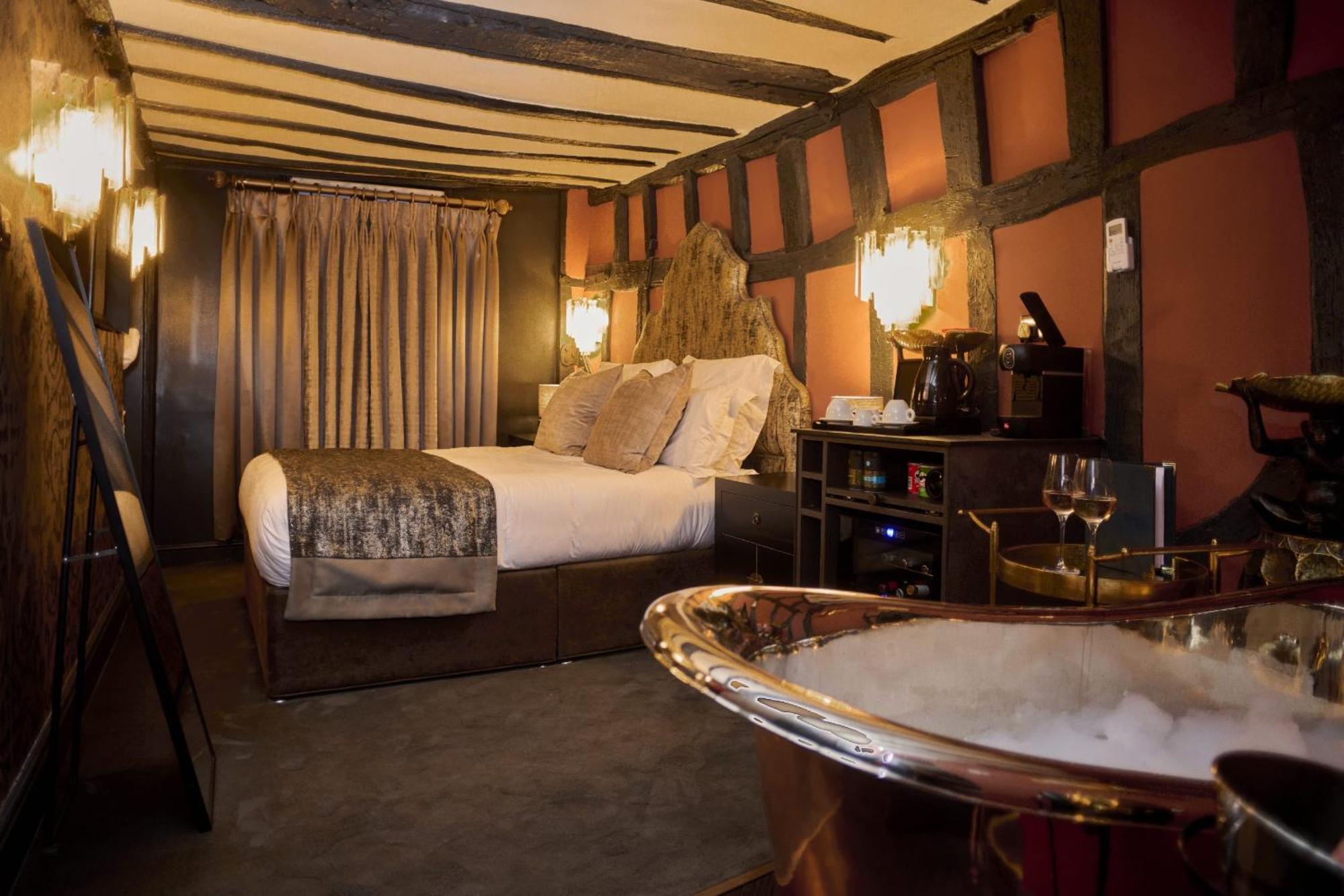 Funky Monk Hotel 埃平 外观 照片