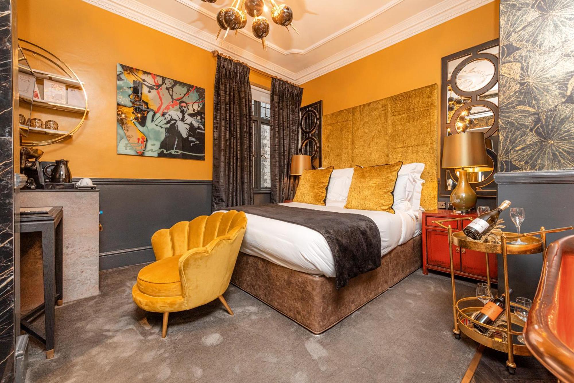 Funky Monk Hotel 埃平 外观 照片
